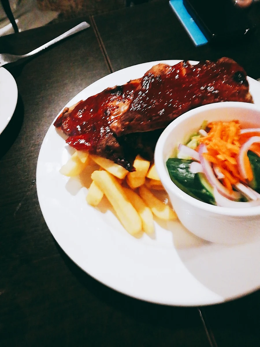 Highlights, Milang Pier Hotel