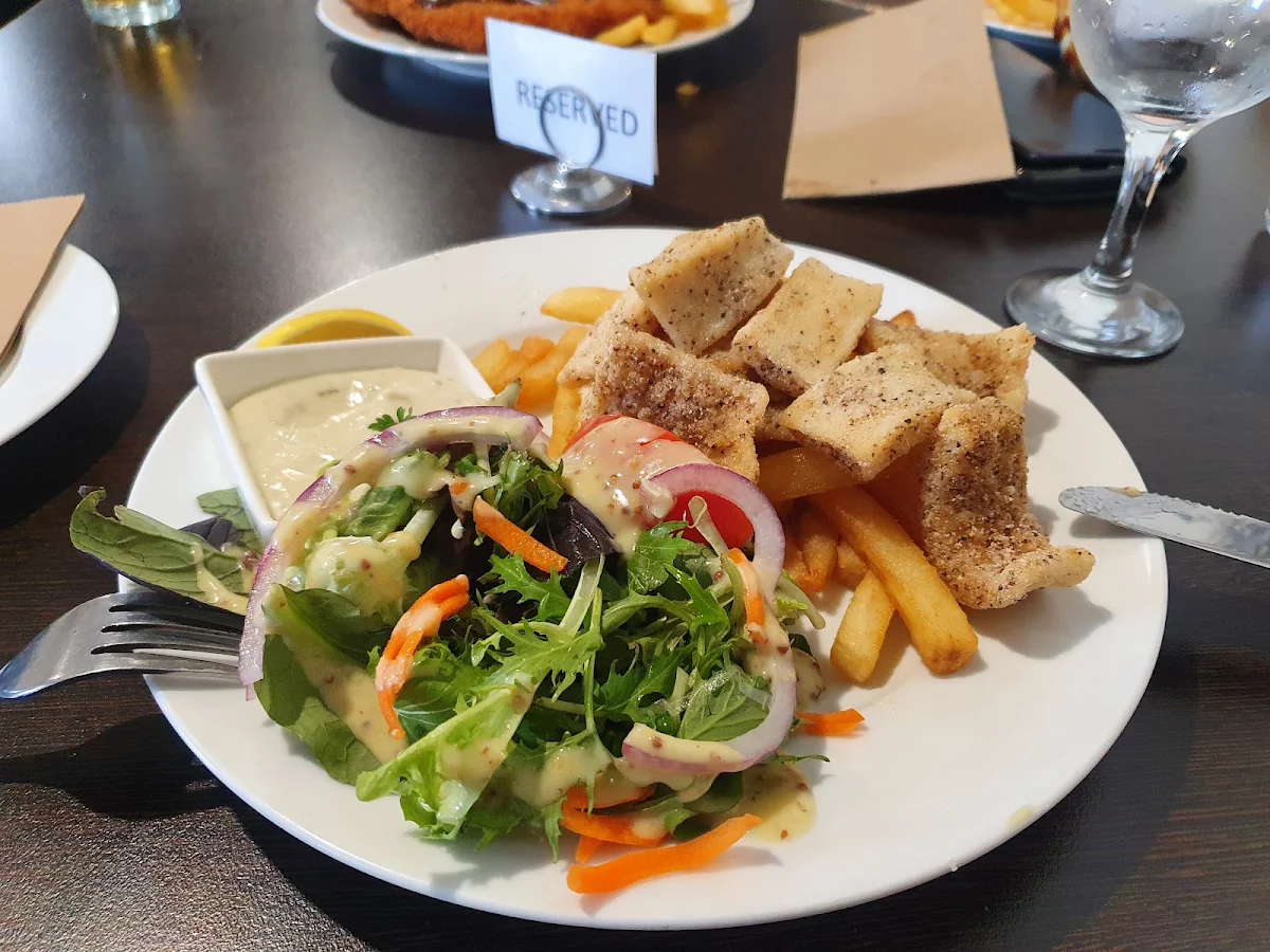 Highlights, Milang Pier Hotel