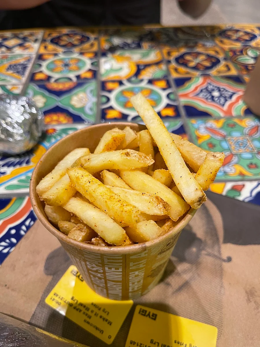 Fries, Guzman y Gomez - North Melbourne