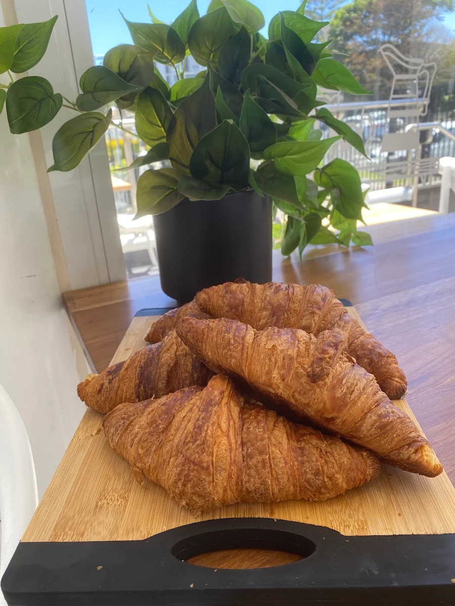 Highlights, Maisie’s Cafe