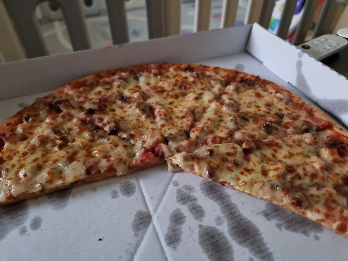 Highlights, Zodiac Pizza