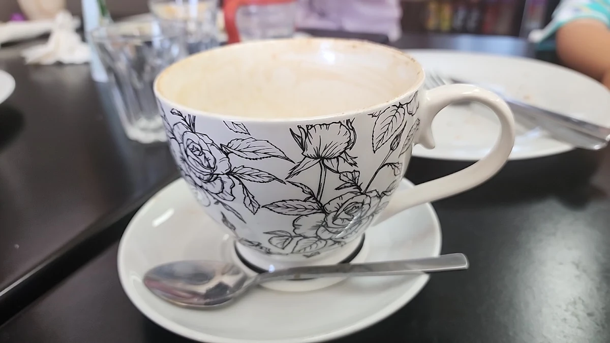 Large Chai Latte, Sophie’s Cafe Restaurant Chelsea