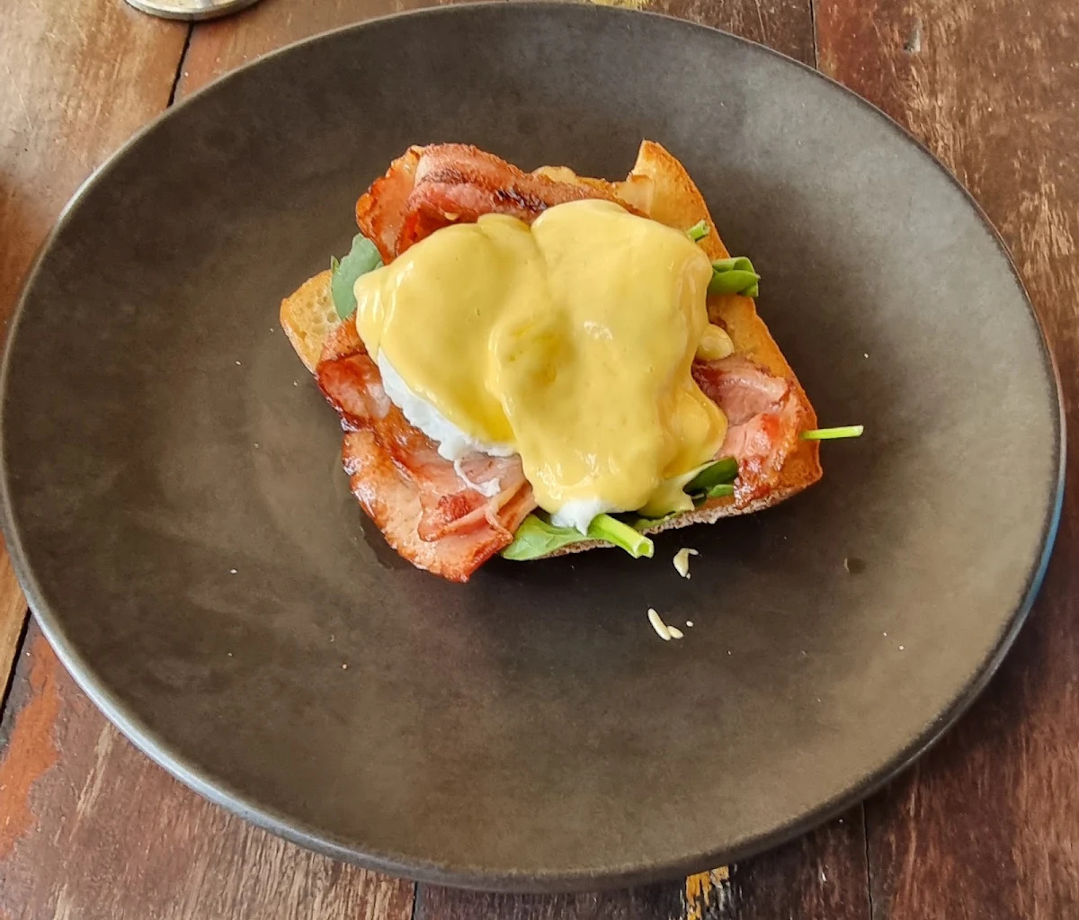 Eggs Benedict, Emjays Birtinya