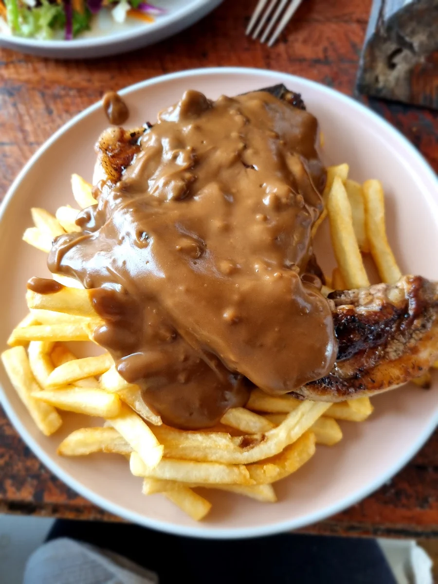 Highlights, Beechwood General Store & Cafe