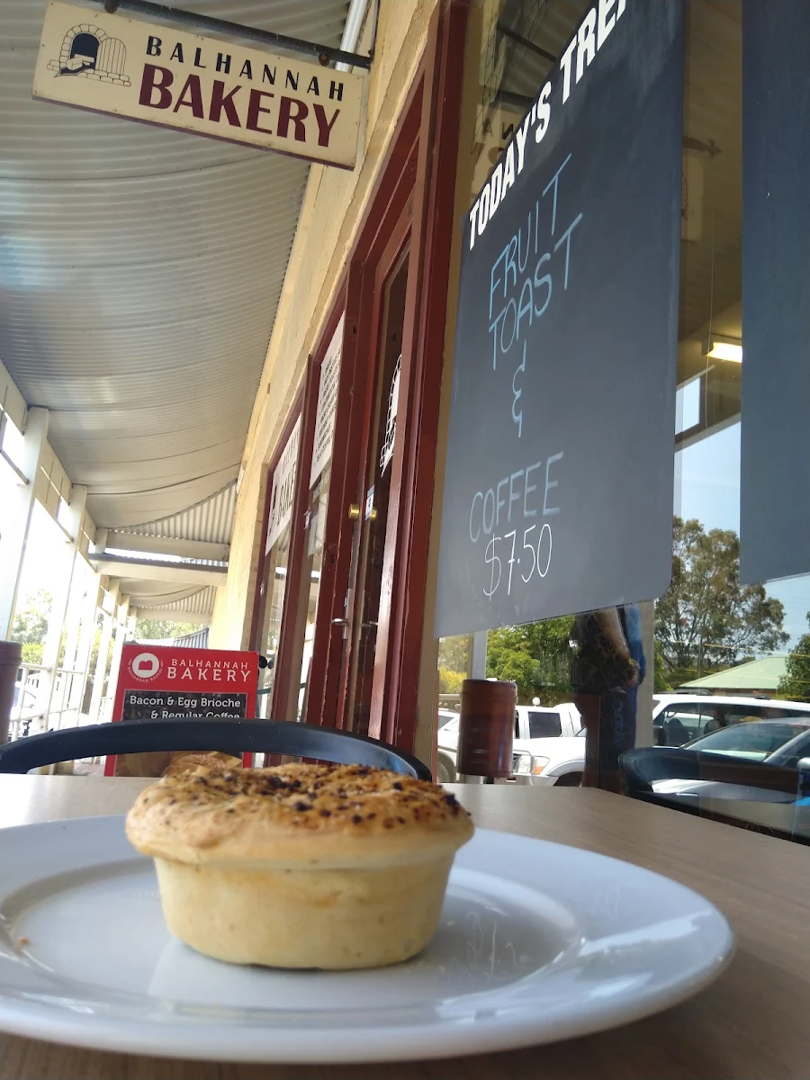 Pepper Steak Pie, Balhannah Bakery