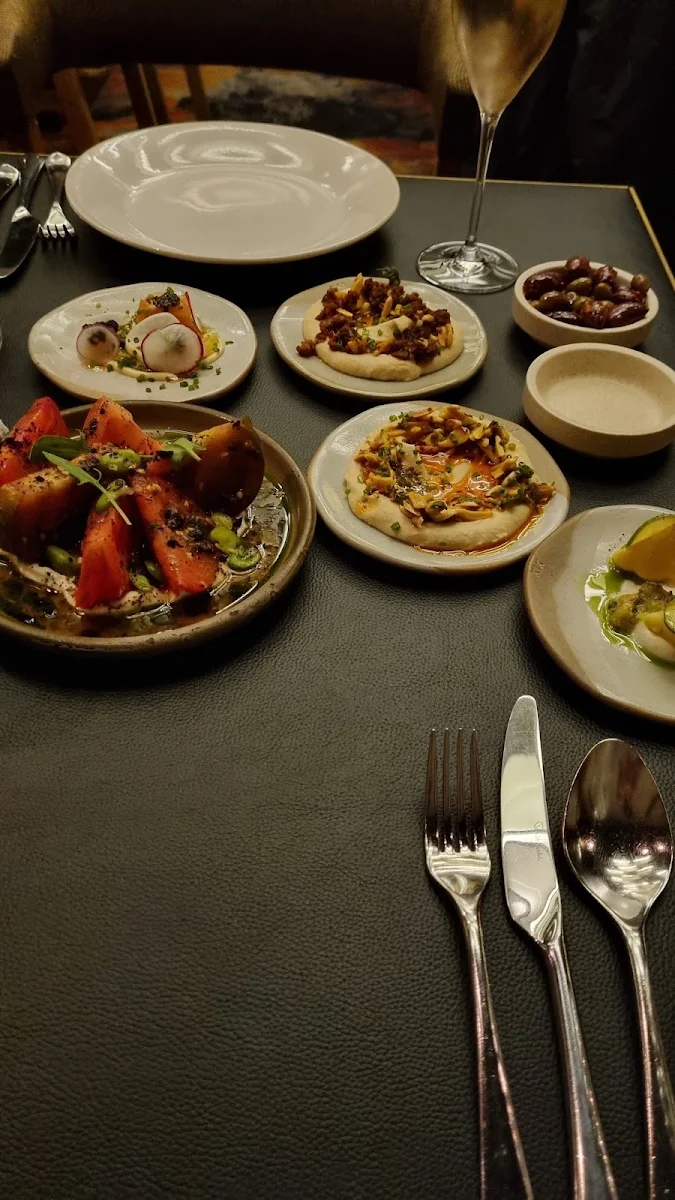 Meze, Maha Restaurant
