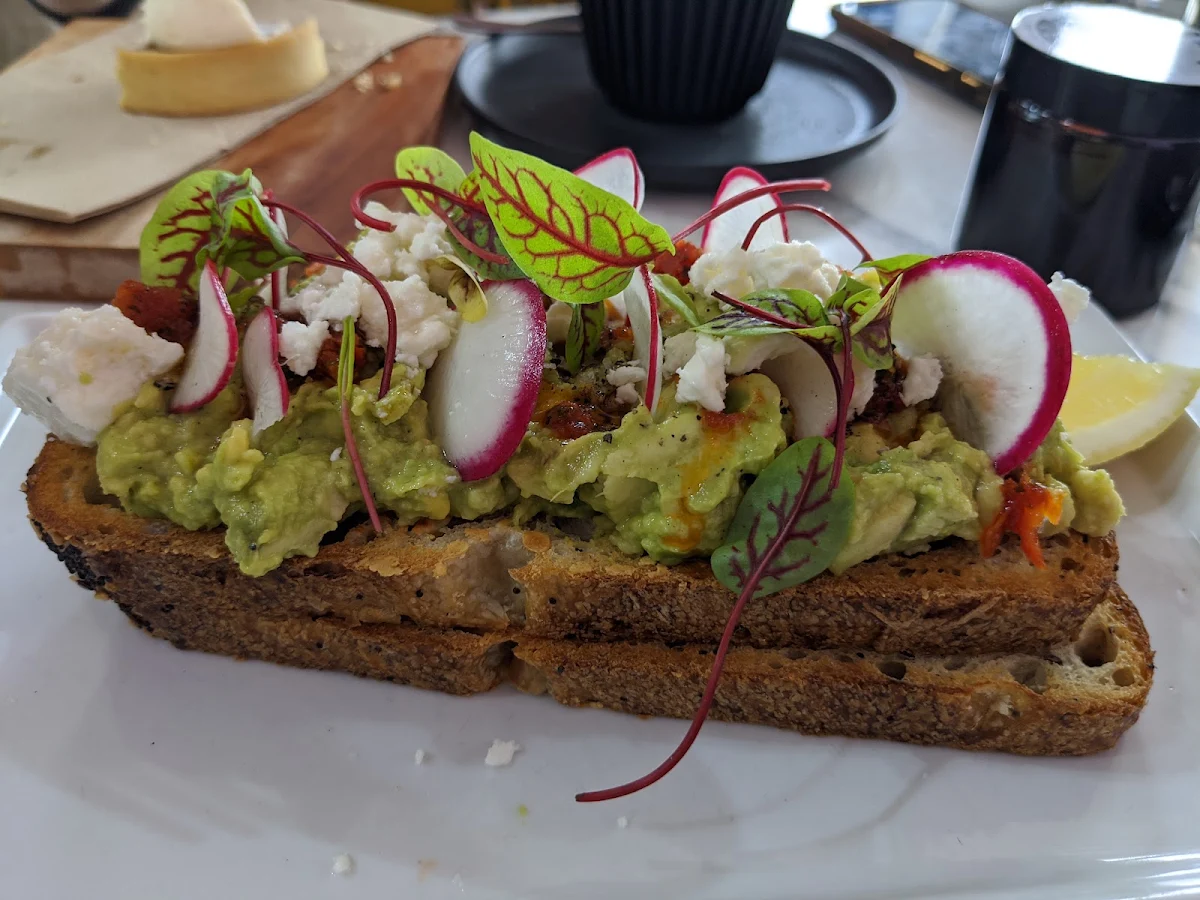 Smashed Avo, Praise joe