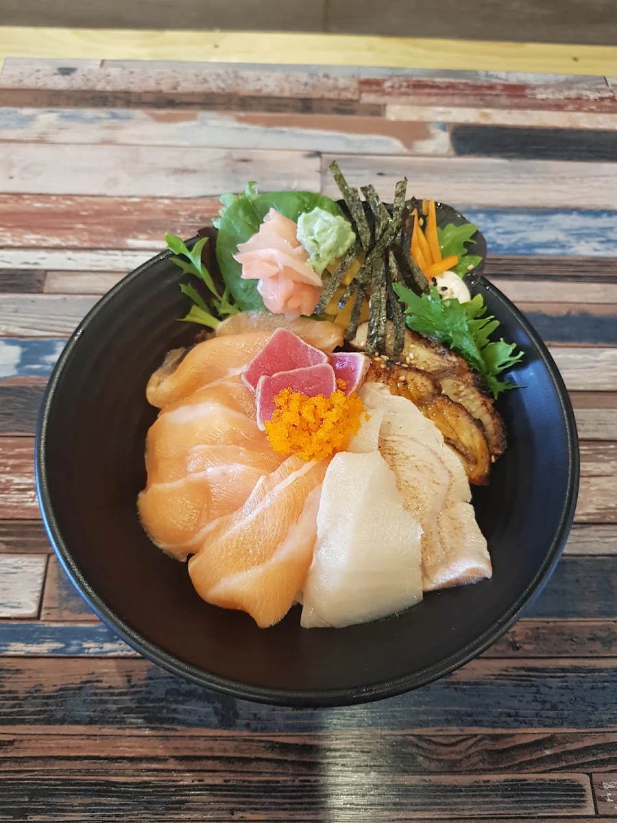 Mixed Sashimi, WAZA Japanese Restaurant