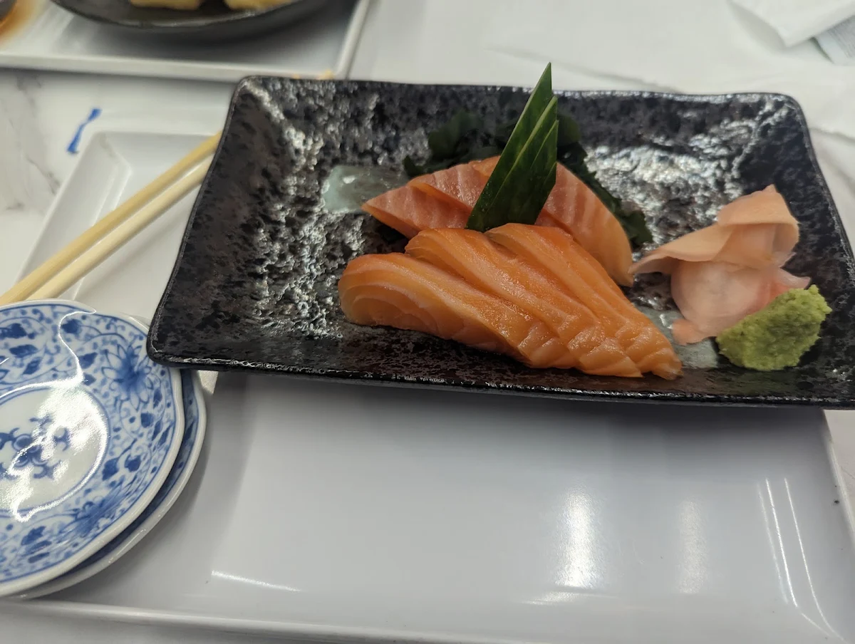 Salmon Sashimi 6pcs