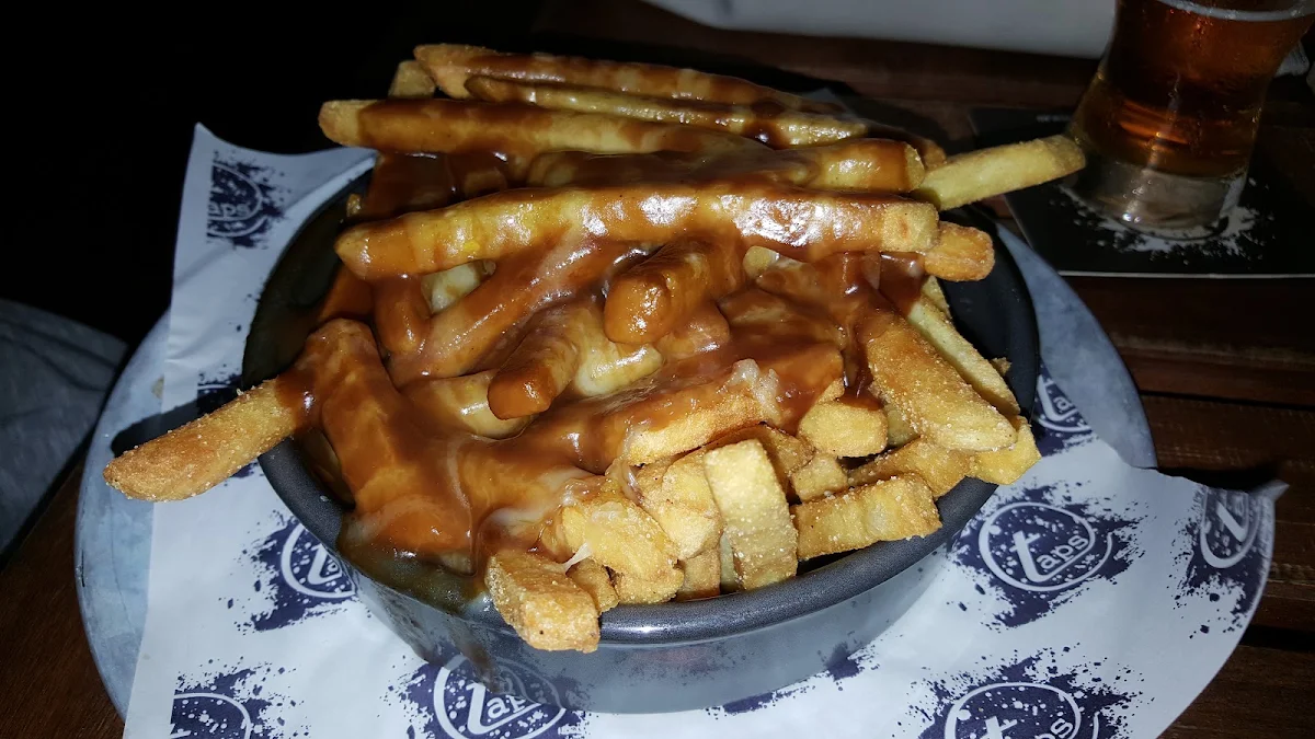 Poutine, Taps Mooloolaba