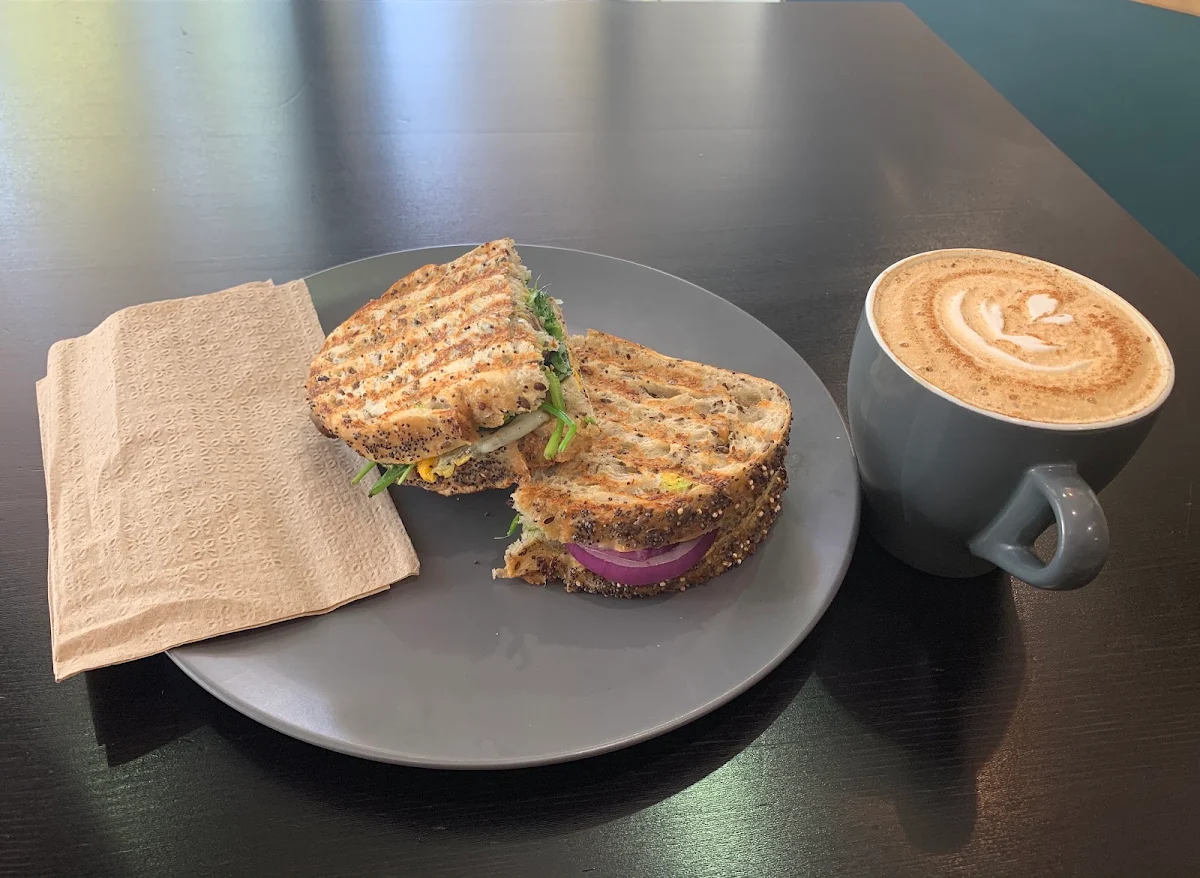Highlights, Chandos cafe