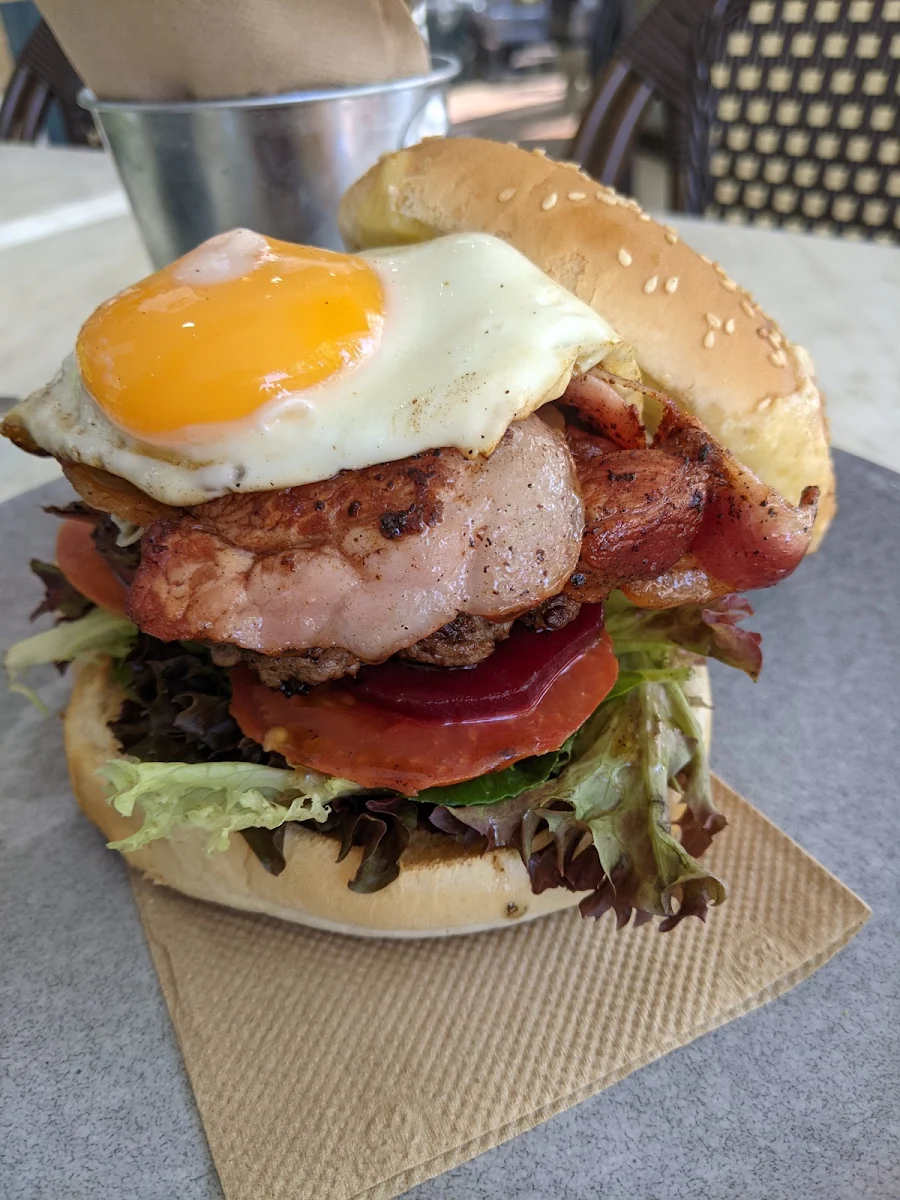 Highlights, Chandos cafe
