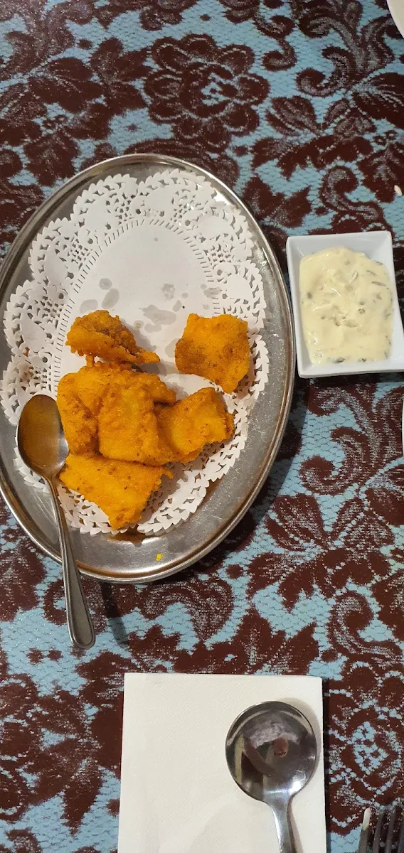 Fish Amritsari, India Gate on the Bay
