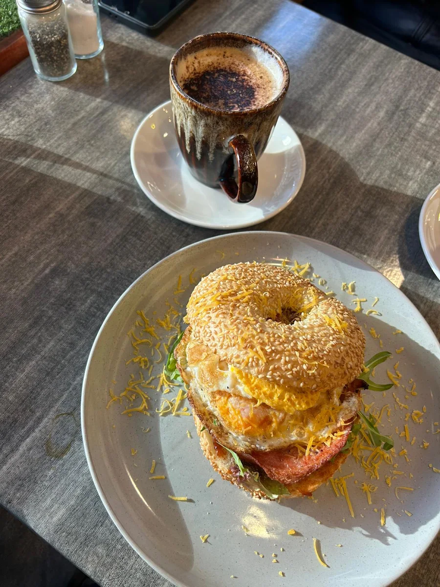 Brekkie Bagel