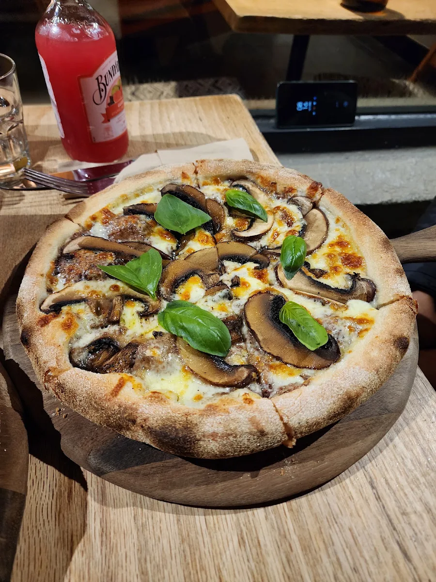 Portobello Mushroom Pizza