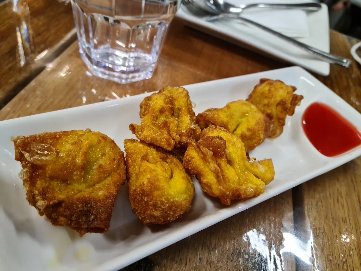 Wonton, Mama Wong's Kitchen