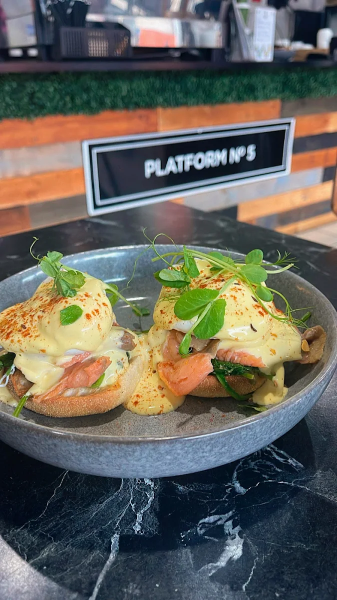 Eggs Benedict with Smoked Salmon
