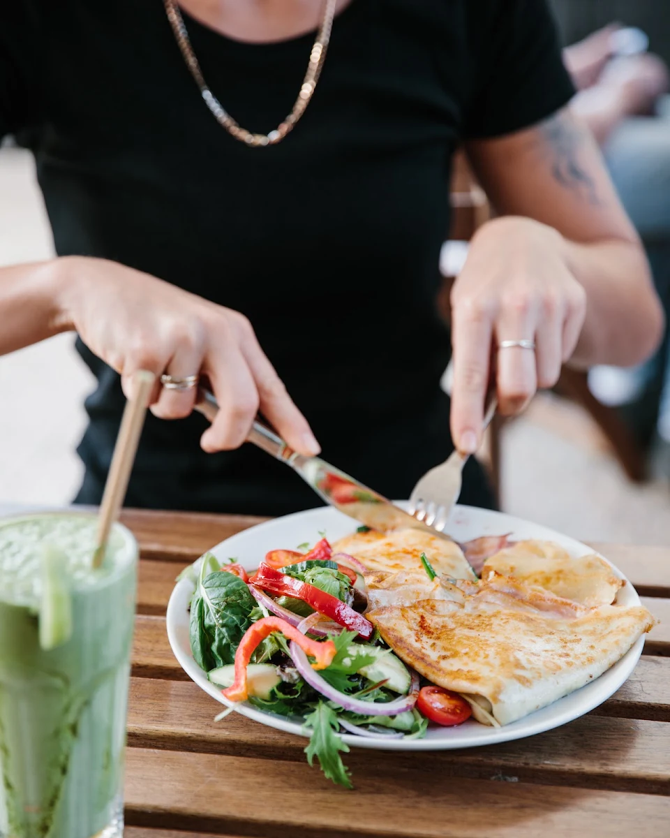Highlights, Angie's Bistrot