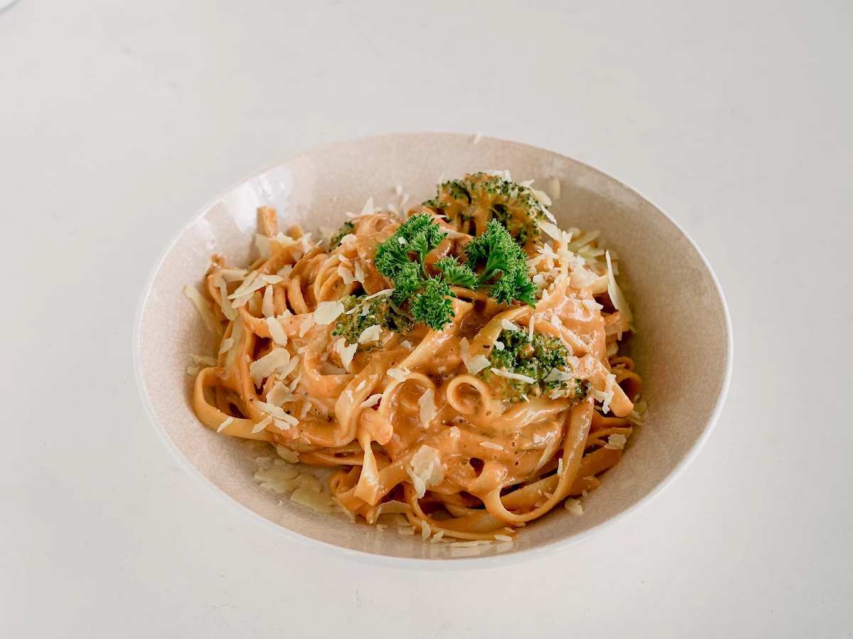 Highlights, Romenia Restaurant and Pizza Bar