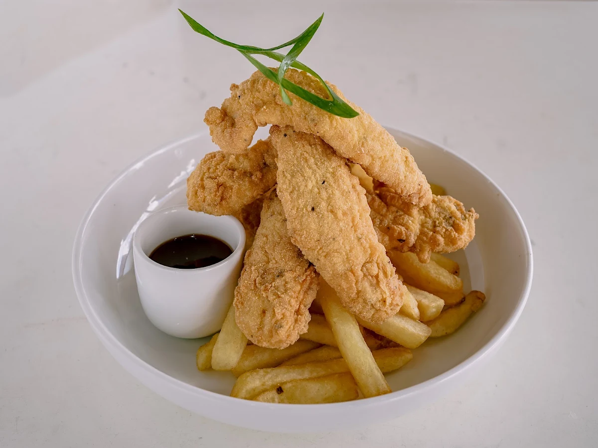 Highlights, Romenia Restaurant and Pizza Bar