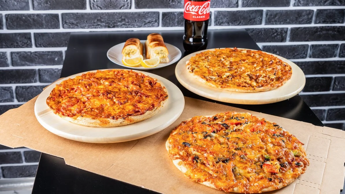 Highlights, Aveley Pizza And Kebab House