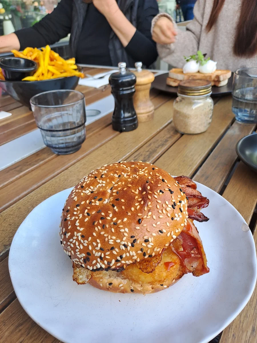 Egg and Bacon Burger