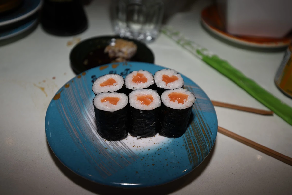 Salmon Sushi Roll