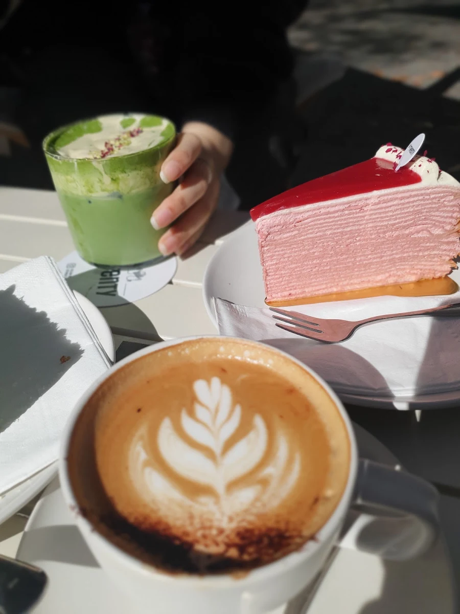Highlights, 20 Twenty Cafe