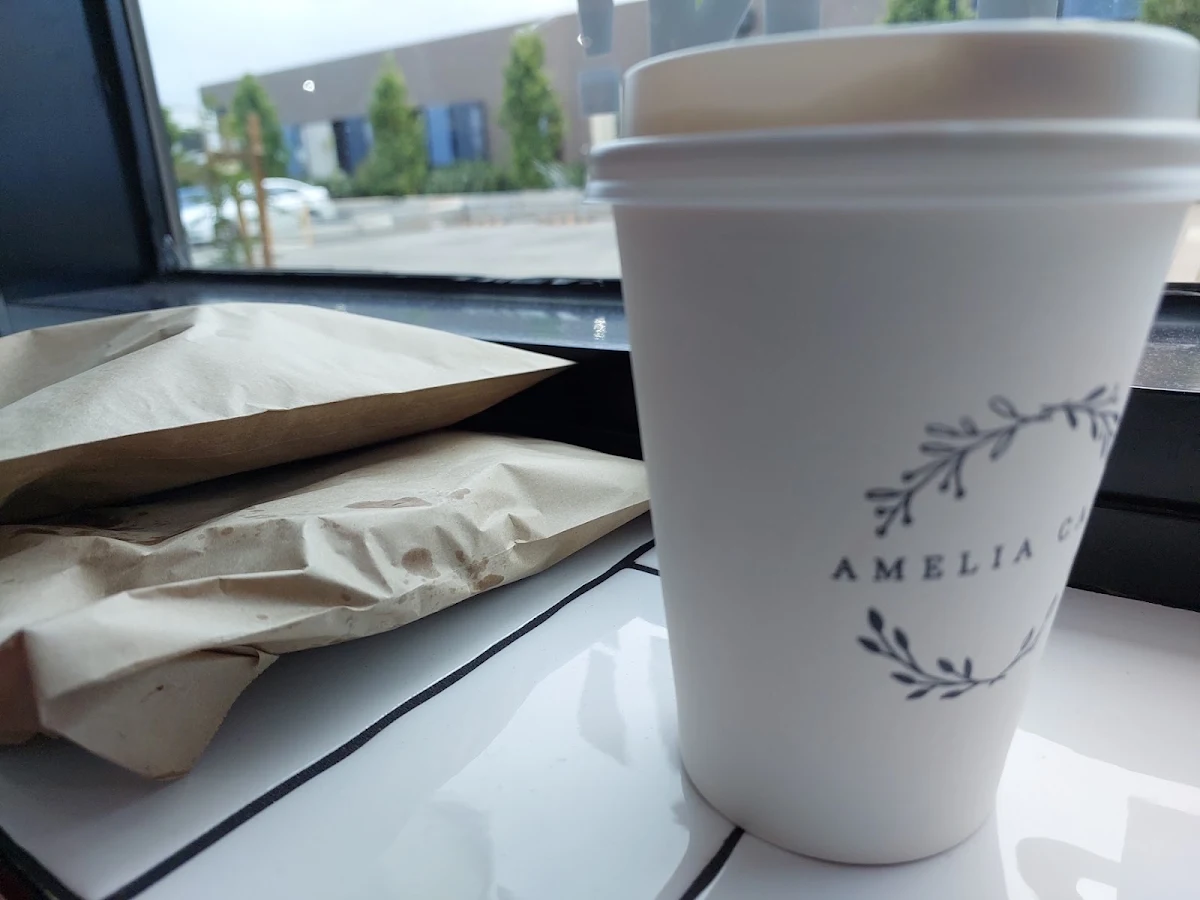 Flat White, Amelia Cafe