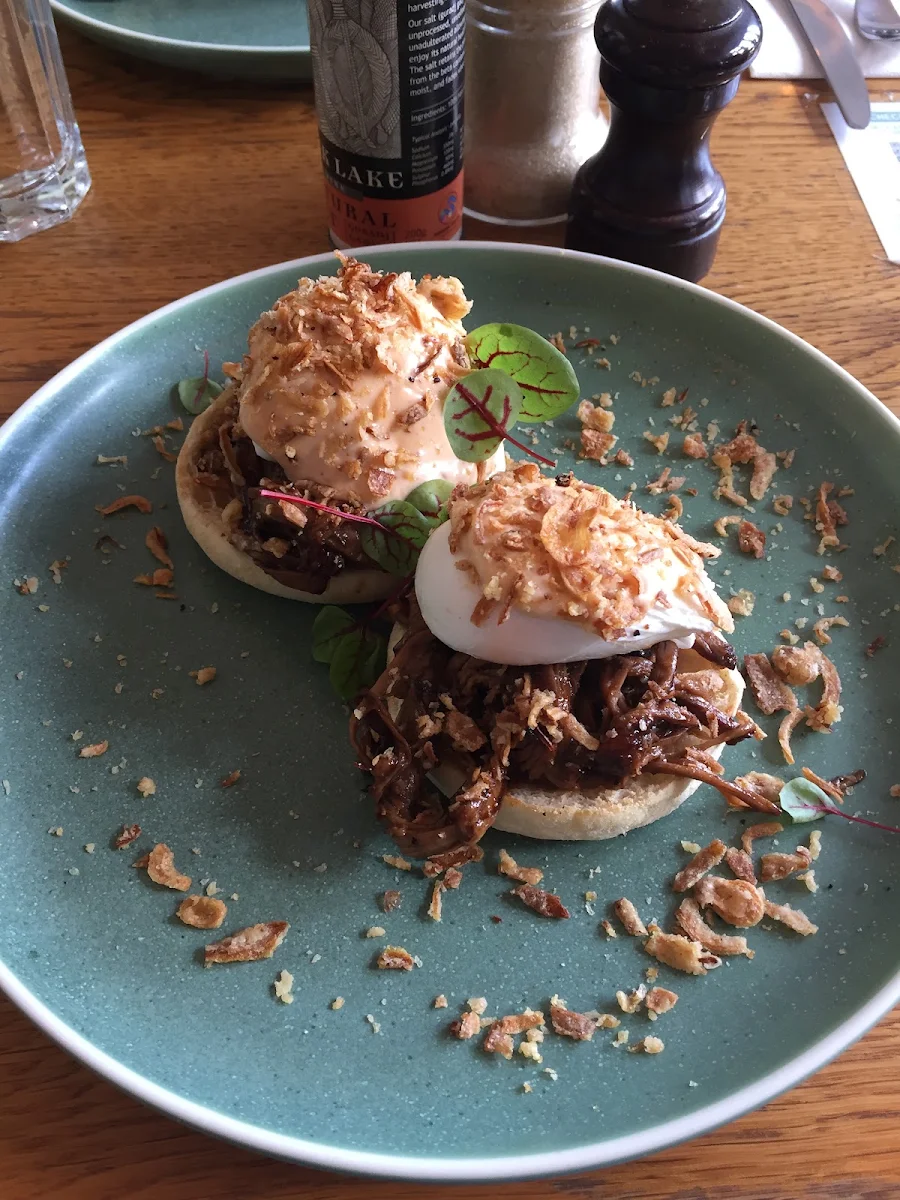 Poached Eggs on English Muffins
