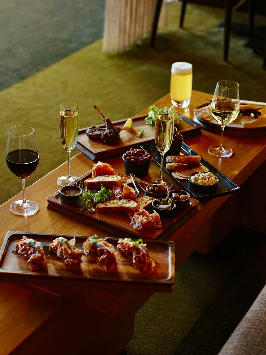 Highlights, Russell Street Wine Bar