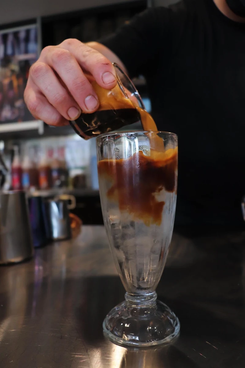 Highlights, Cafe Sinora