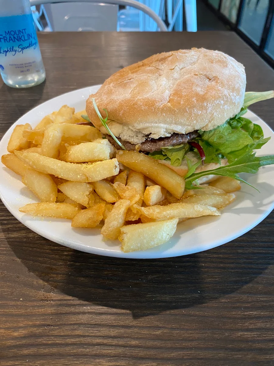 Highlights, Cafe Sinora