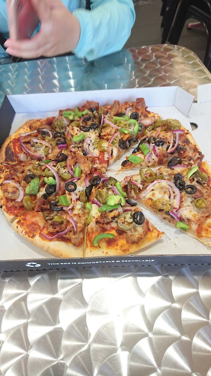 Highlights, Hamilton Kebab and pizza