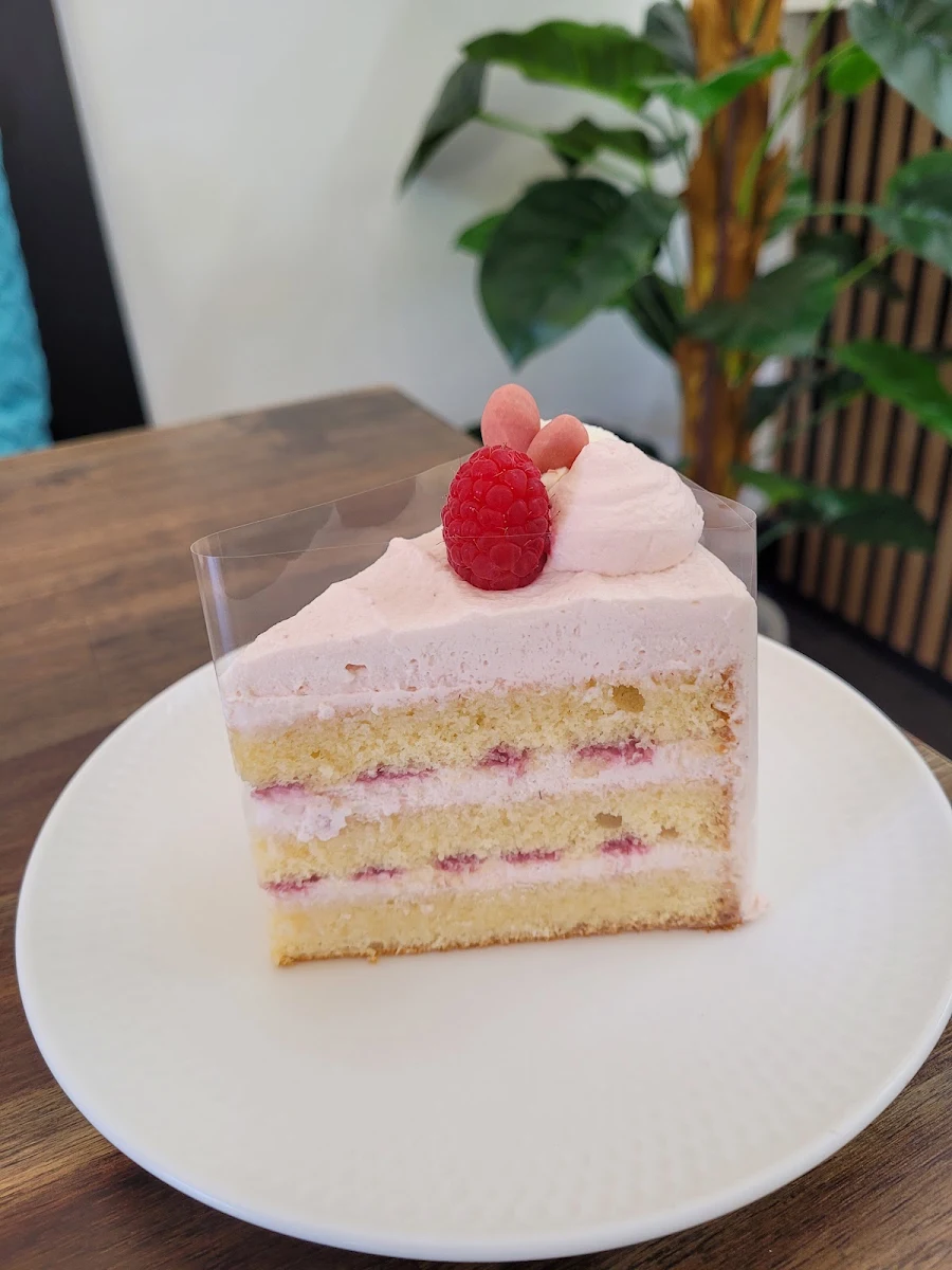 Raspberry Cake, Cafe Highpoint