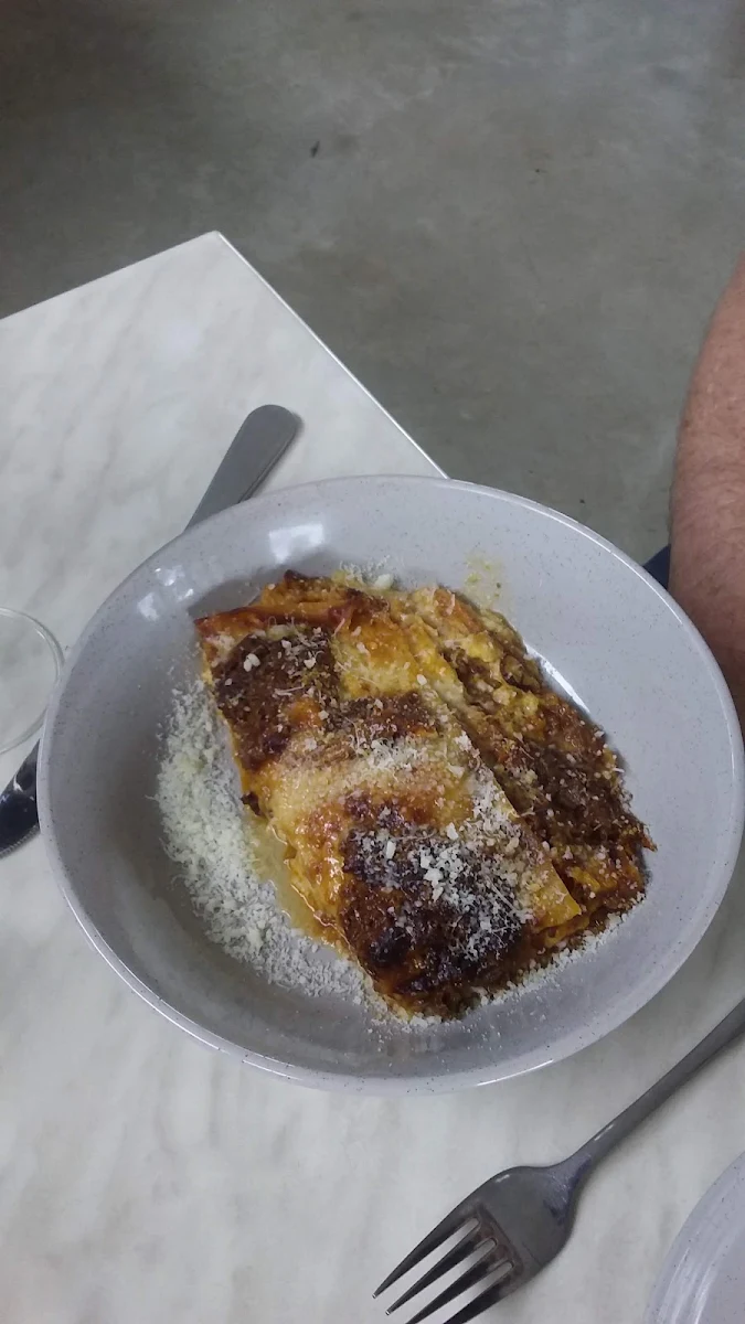 Lasagna, Arundel Farm Estate