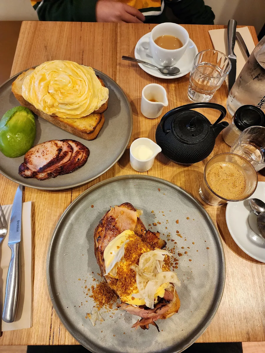 Eggs Benedict