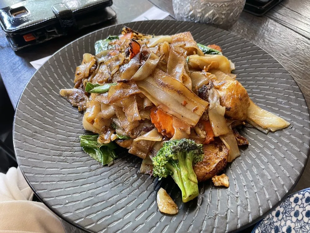 Drunken Noodle Chicken