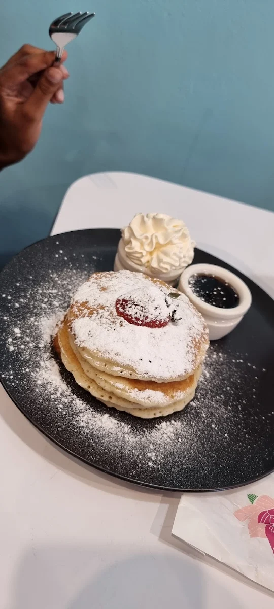 Pancake Stack with Maple Syrup, Metro Diner Taree