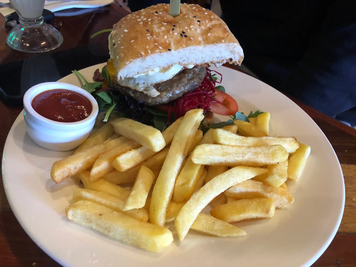 Elevation Burger, Elevation Cafe