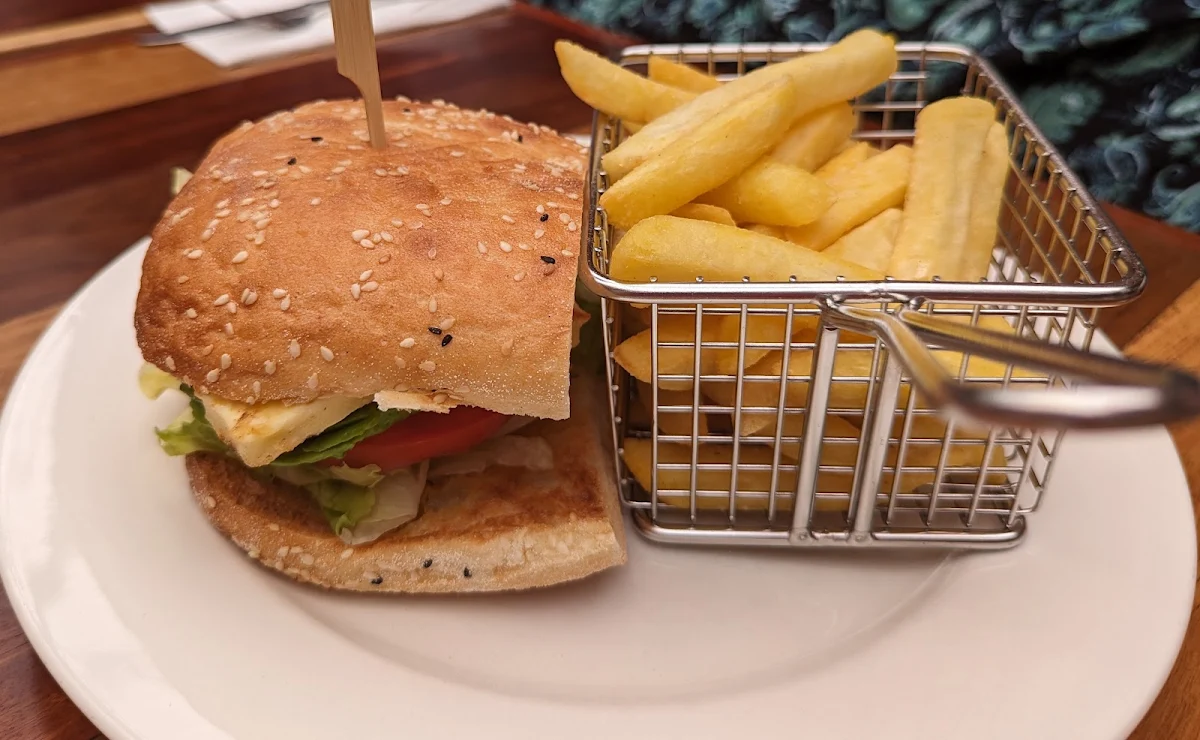 Highlights, Elevation Cafe