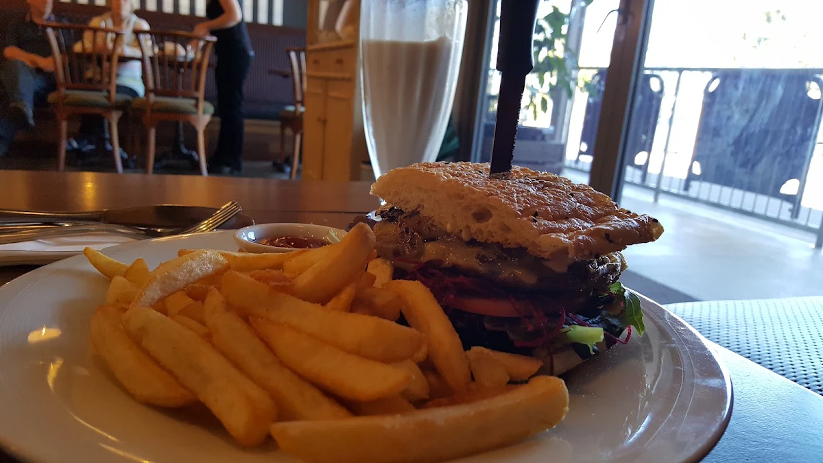 Highlights, Elevation Cafe