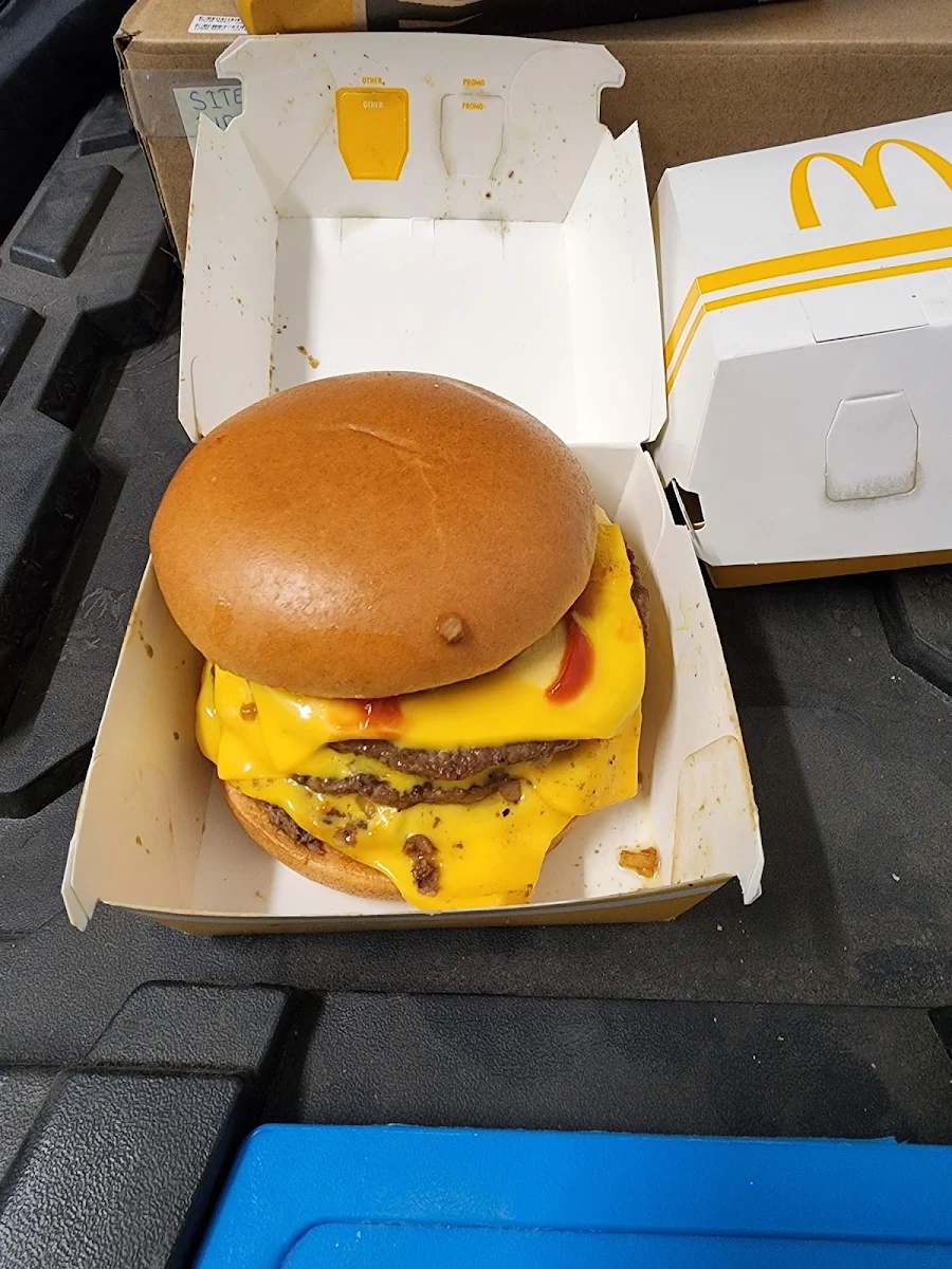 Triple Cheeseburger