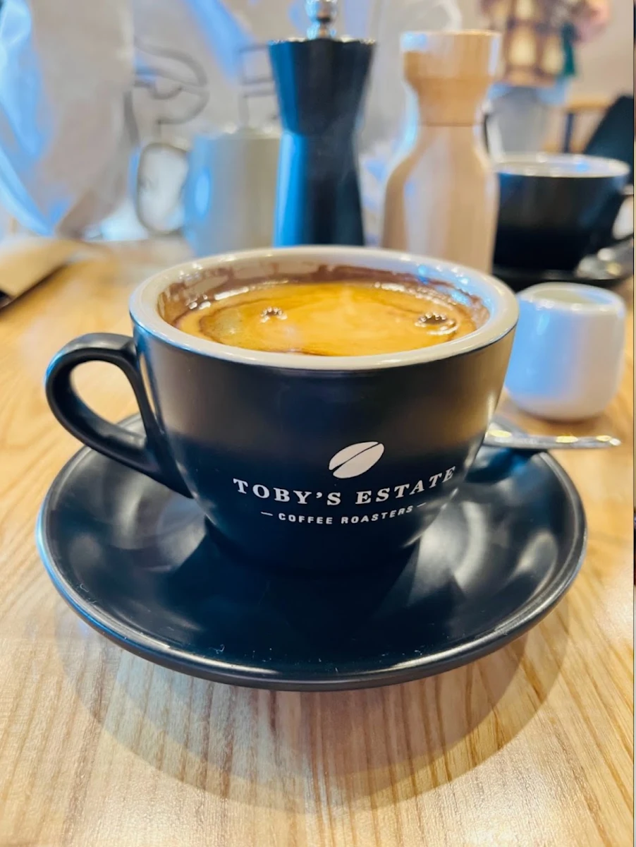 Black Coffee, Cafe Divine