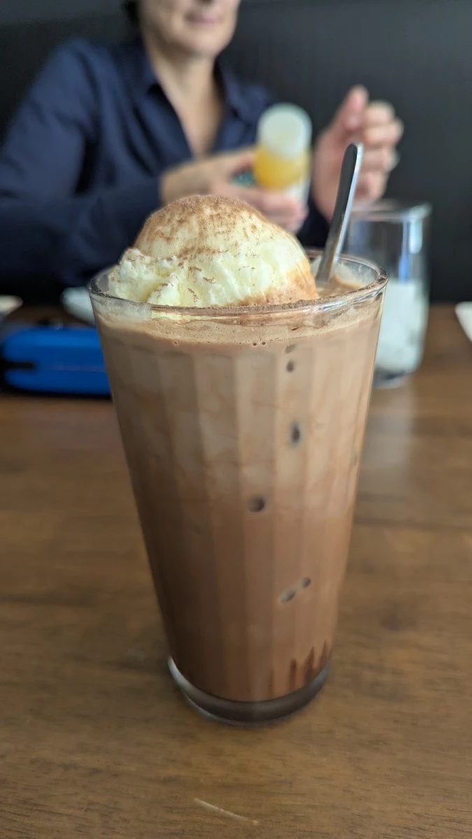 Highlights, Cafe Divine