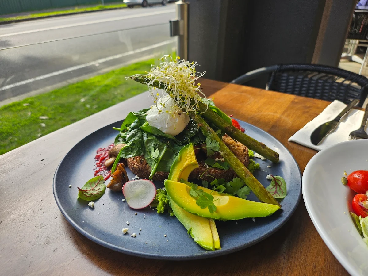 Highlights, Cafe Divine