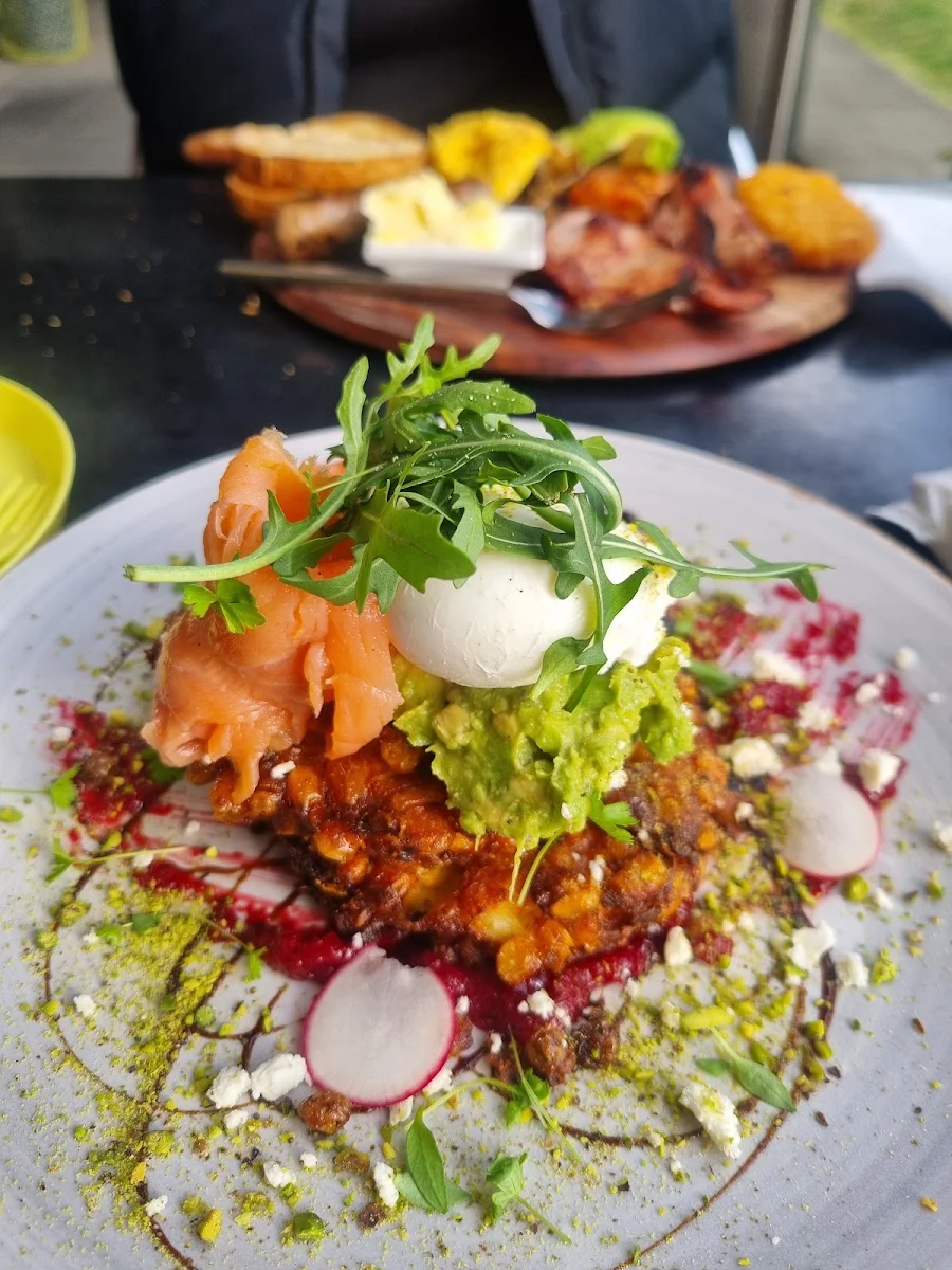 Highlights, Cafe Divine