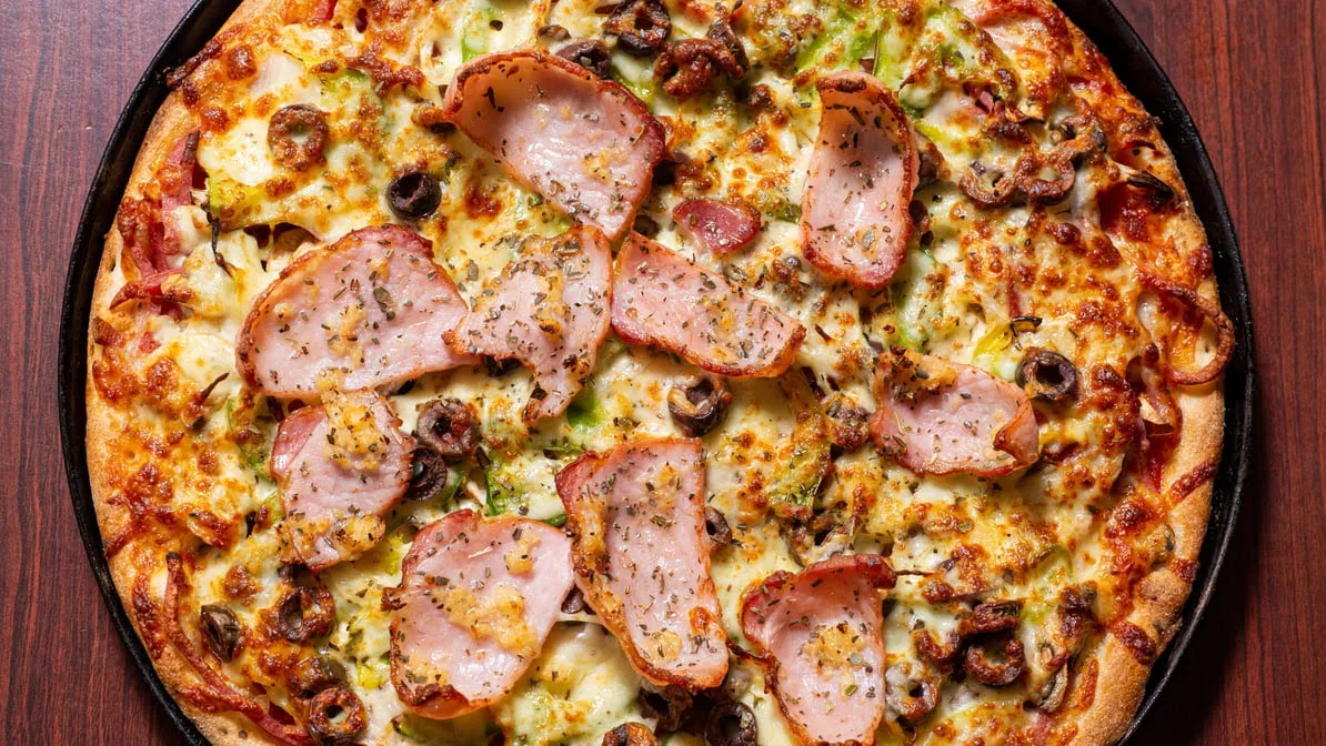 Highlights, Sylvester's Pizza