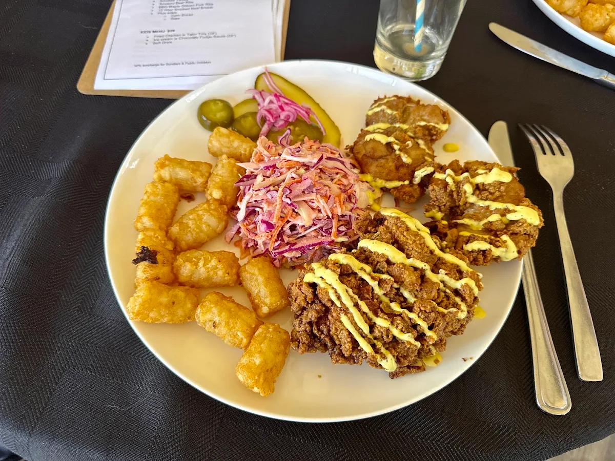 Bread & Slaw, Biggie's BBQ