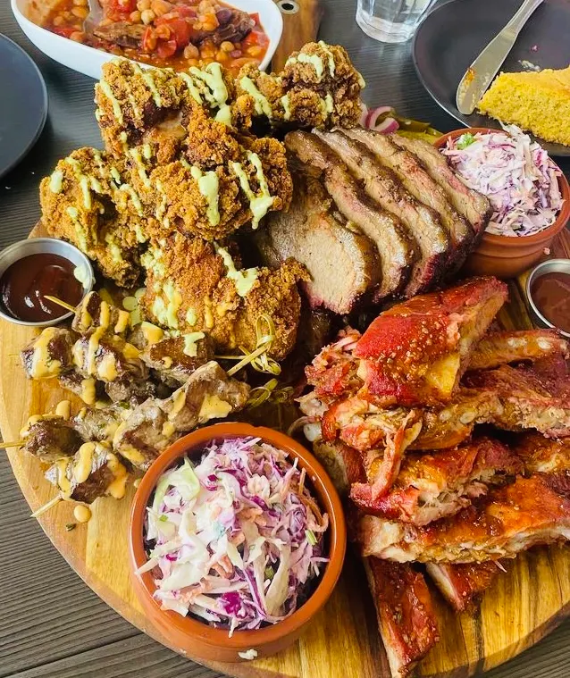 Highlights, Biggie's BBQ
